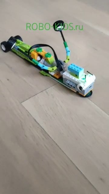 robo-kids.ru #wedo #робототехника #шаболовская #легоконструирование #lego #лего #саранча