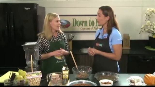 How to Make: Raw Pecan Pie & Mac Nut Whip Cream  w/ KHON's Living808