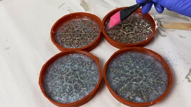 141a - Functional Resin Art - Simple Stylish Snowflake Coaster & Glitter