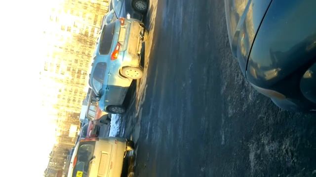 Женщина припарковалась:-)