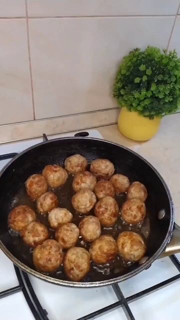 Фрикадельки в соусе 🧆