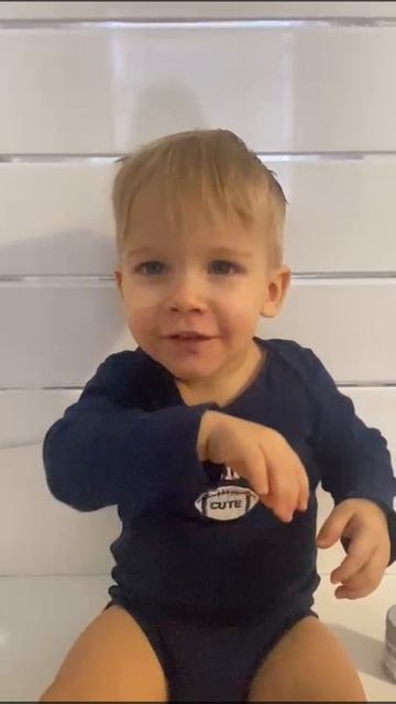 Лео визитка