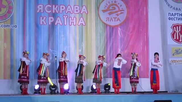 Ансамбль "Дніпряночка". ДМШ№15 м.Дніпропетровськ."На городі чорна редька".