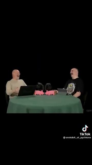 Ты чё? аболдела? мы же её едим 🤣#мухи #анекдоты #мем