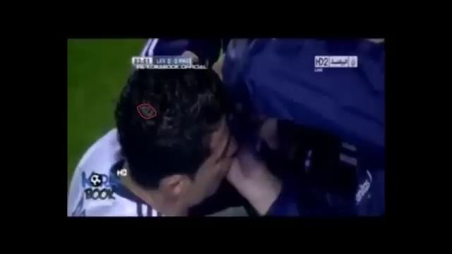 На голове Криштиану Роналдо написано Аллаh, The head Cristiano Ronaldo written Allah الله