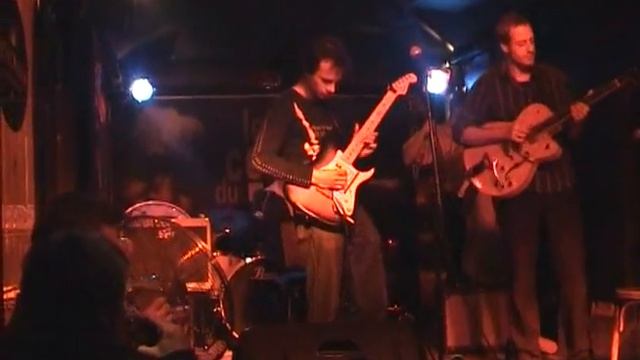 Solos TEXAS FLOOD... SRV STYLE ! Well, kind of...