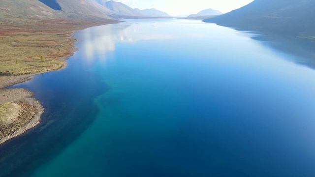 Красивейшее озеро Водораздельное с дрона