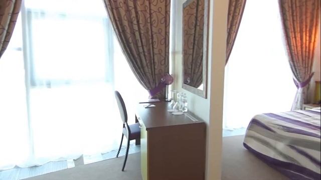 Iris Art Hotel