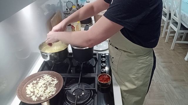 Когда не хочется мяса,иварю такой простецкий суп.
