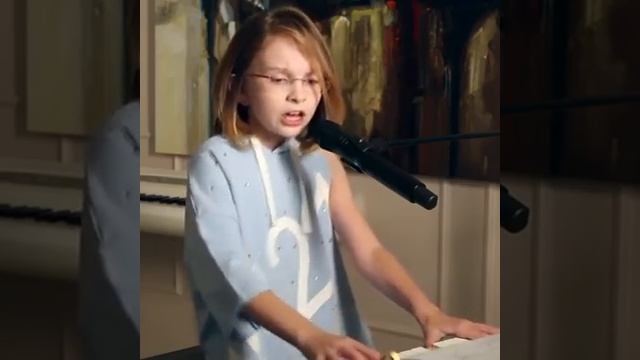 Вика Старикова - Шёл чудак с рюкзаком