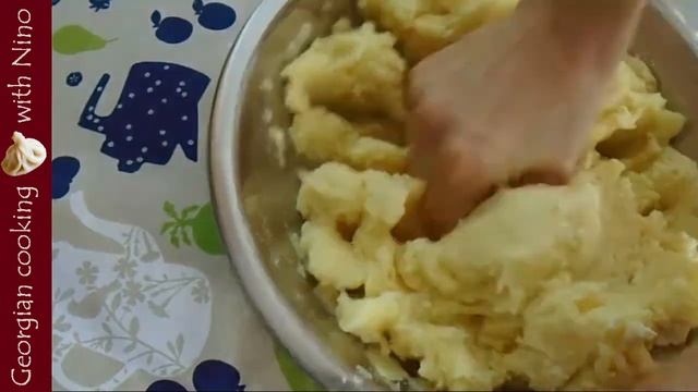 Khachapuri with potatoes and cheese - KHABIZGINA (ხაბიზგინა)