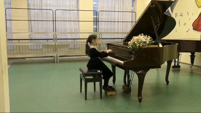 К.Черни-Г.Гермер ч.2. Этюды №6, 10. Исп. Ершова Лиза, 2 класс.