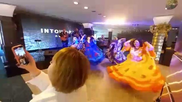 ЦЫГАНСКИЙ  АНСАМБЛЬ " ТЭРНЭ РОМА "  ПОЗДРАВЛЕНИЯ  ЮБИЛЯРА !  РЛЁТ КЕМАЛОВ ШАНДРО ! 2024 г