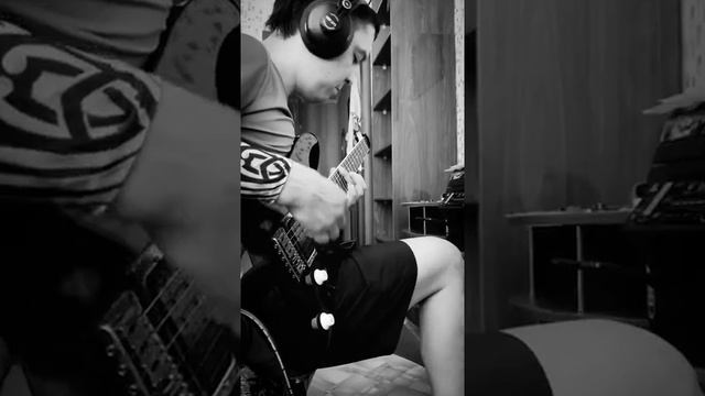 За нами следят…