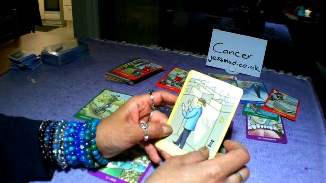 💰💰💰Cancer Work Tarot Reading 26 November to 9 December 2018. Be Decisive!