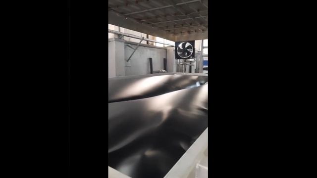 на первой части видео станок 1200х6000 формовка корпусов лодок, на второй части видео — формовка