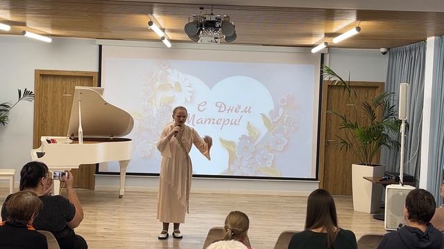 "Капли Датского короля" - исполняет Тараненко Олеся