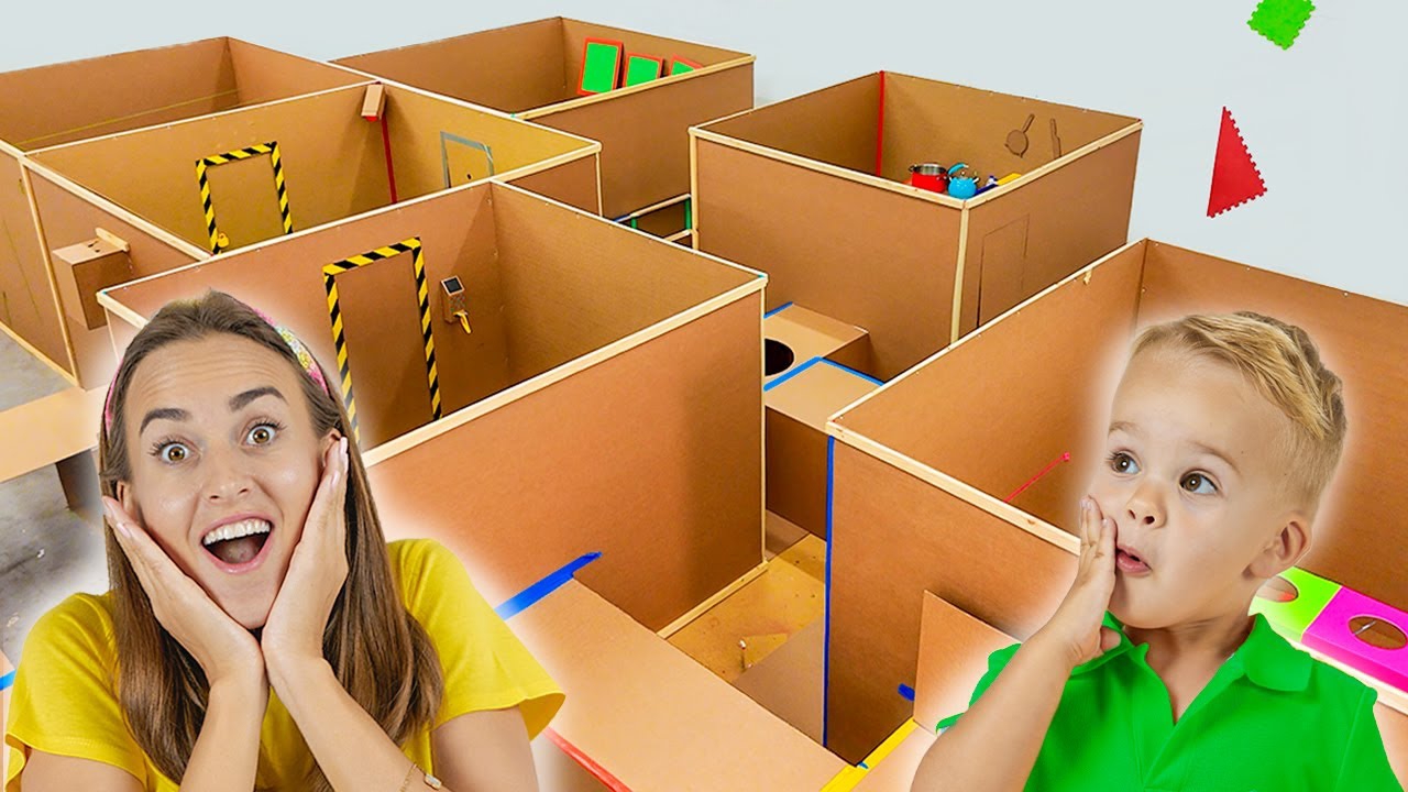 Влад и Ники. ЛАБИРИНТ из КОРОБОК и КИНОТЕАТР челленджи с Крисом! Видео для детей.