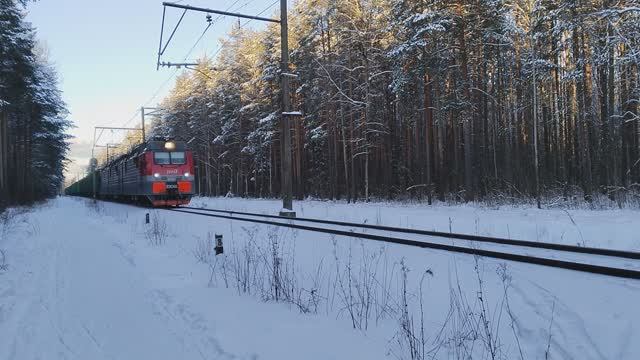 "мега гудок" электровоз 3ЭС4К-045 "дончак" с грузовым поездом на перегоне Ржевка - Заневский пост 1