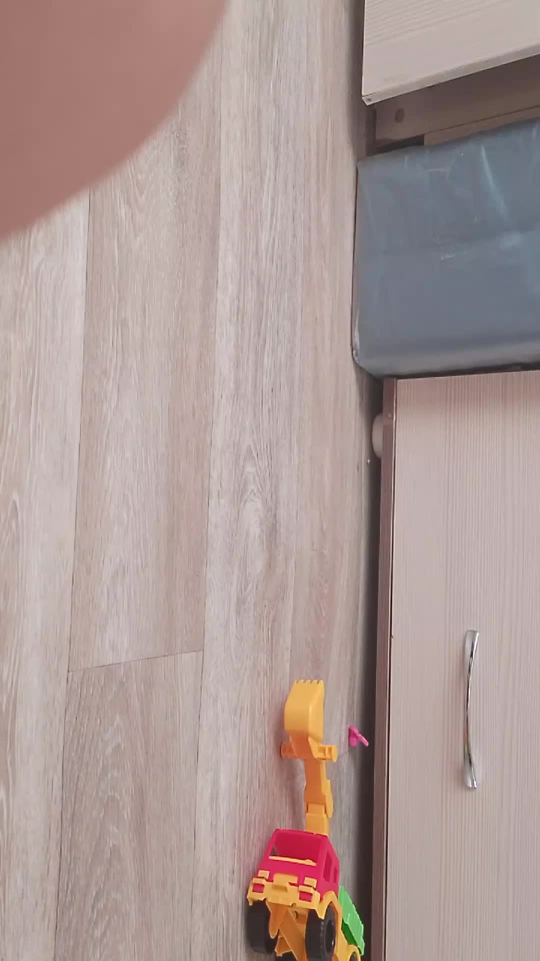 red ball 4