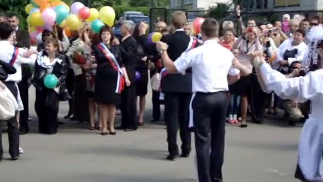 25.05.2012г. последний звонок в Кубинской ср. школе №2