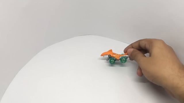 Hot Wheels Street Beasts Shark Bite