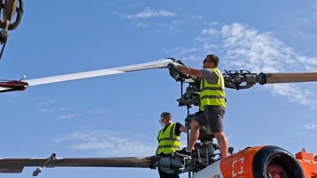 Как вертолеты прилетают на зарубежные выставки?