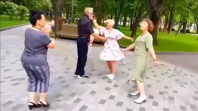 ПОСИДИМ У НАШЕГО КОСТРА!!! АВГУСТ 2022 В САДУ ШЕВЧЕНКО!!!