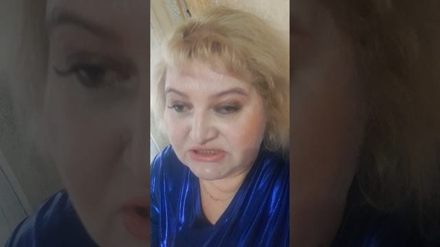 Читаю свое стихотворение.