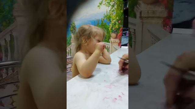 Милаша и черешня!  Ягодка полезна 07.19г.