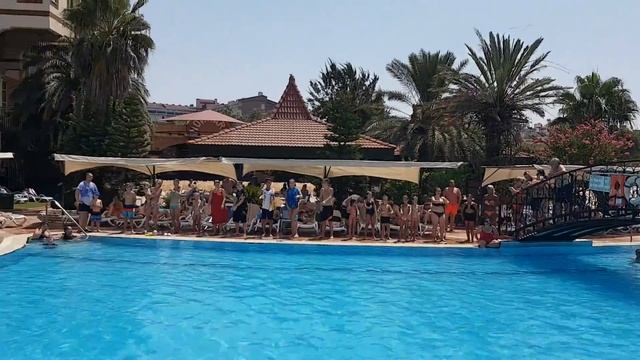 Pool im Nova Park