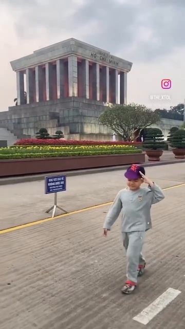 Visited Uncle Ho's mausoleum