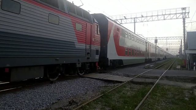 "Приветливый помощник! До недавнего синий!" ЧС7-049.
