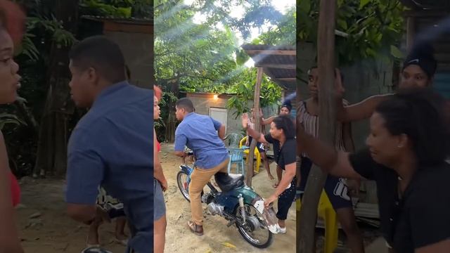 La graba todo tiene un terreno ajeno