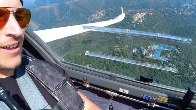 The TESLA of Aviation? New LAK17c FES glider review
