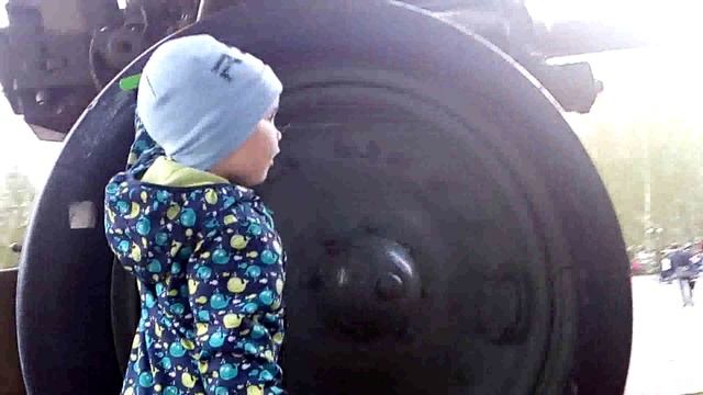 ты, бабушка, говори, говори, я слушаю