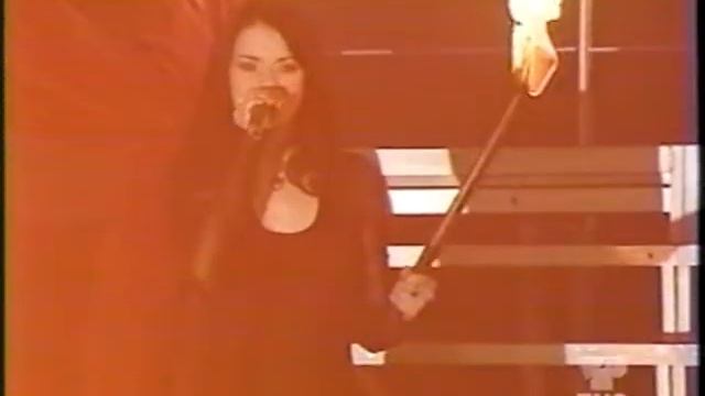 Dracula, Entre l'amour et la mort (Comédie musicale) Mina / Nous sommes ce que nous sommes