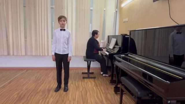 Смагин Антон, «Розы» муз. Шестакова, сл. И. Бунина 
Преп. Родионова Г.В., конц. Мироненко Н.А.