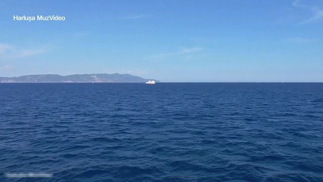 Выход из Porto Santo Stefano и переход к порту о-ва Giglio.Корабль плывёт - музыка Сергея Чекалина