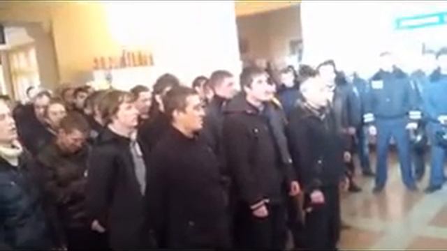 Титушки поют гимн Украины!