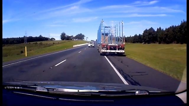 KAMICASES EN RUTA,casi choques de frente en ruta 8