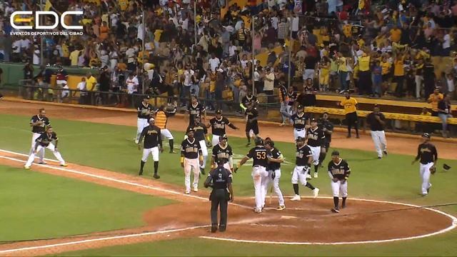 Aguilas dejan en el terreno a Licey HR JERAR ENCARNACION