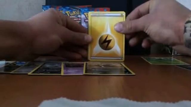 Sbustiamo 7 packs pokemon XeY (Ex pulls)