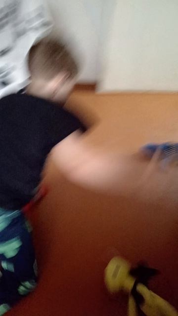 1000031800.mp4