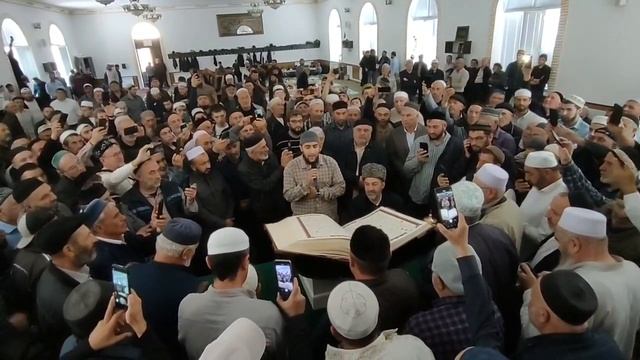 Презентация рукописного Корана Аширилаева Сулеймана из Параула и мажлис в Тилагинской Джума мечети