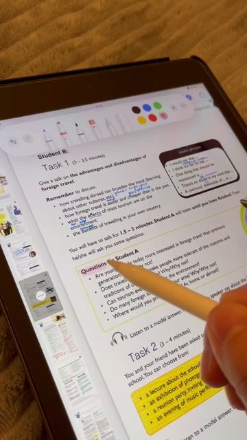 Что самое необычное носите в школу? У меня, наверно, UNO😂#школа #school #11класс #учеба #чтовсумке