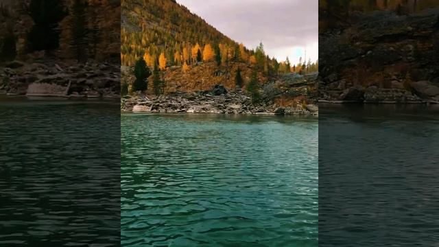 Горный Алтай, нижнее Мультинское озеро на катере