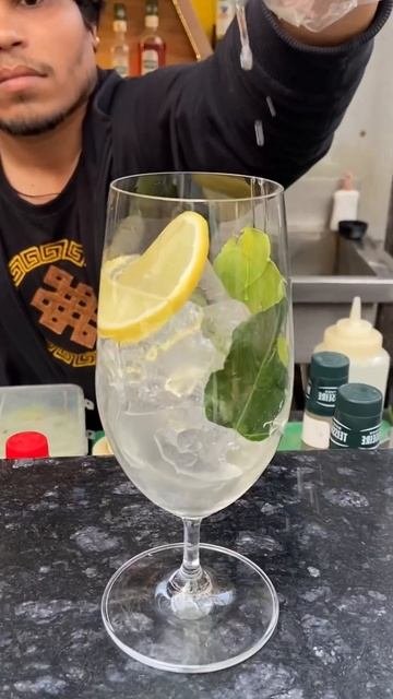 Cranberry Kafir Lime Punch 🤌🏼