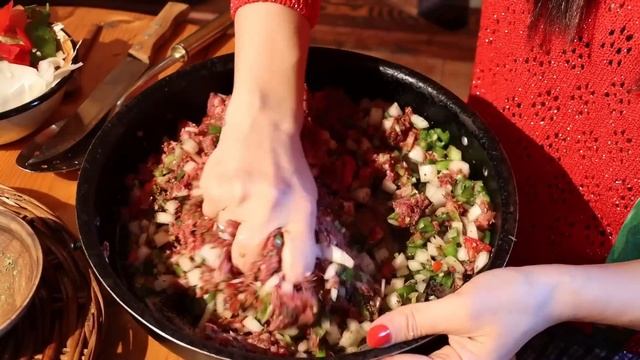How to prepare delicious and homemade Pide on a winter day!