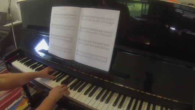 Holiday Parade by Rhonda Bennett  |  RCM Celebration Series Piano Repertoire Grade 3